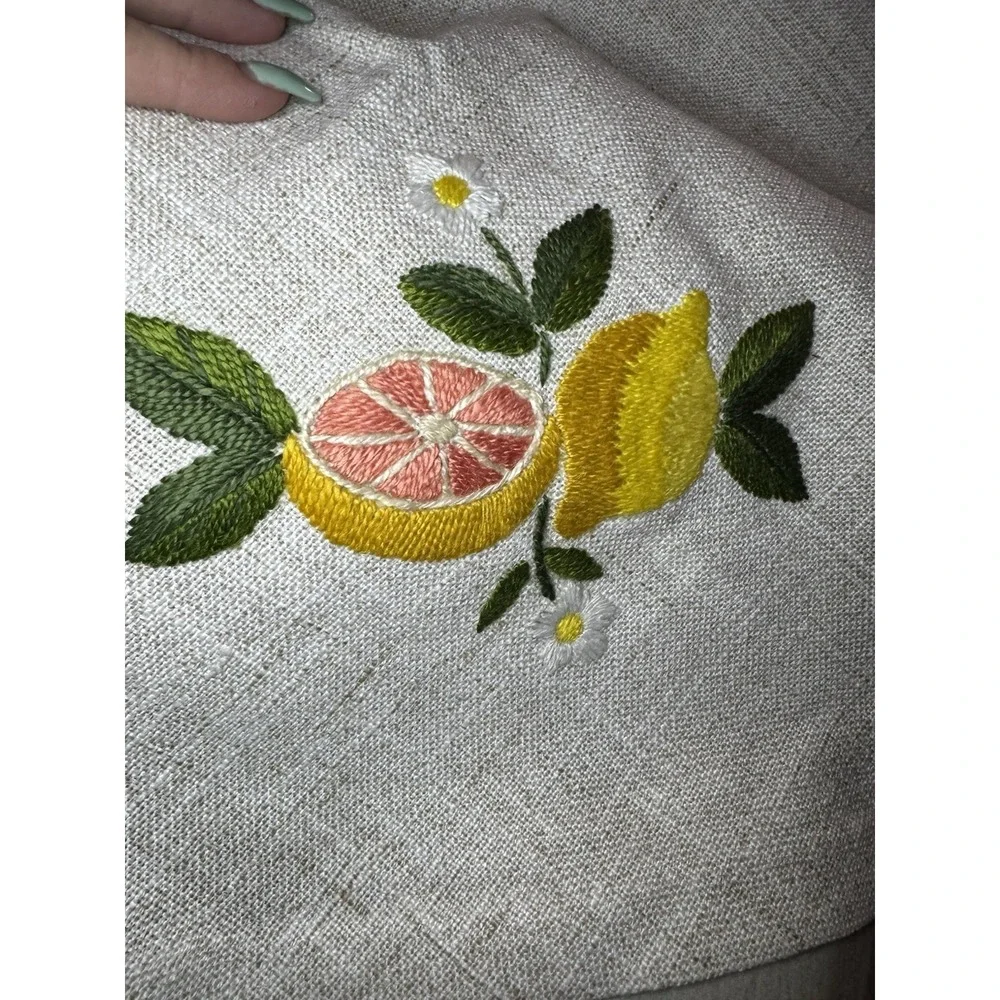 Brand NewVintage Cutwork floral fruit hand Embroidered Oval Tablecloth 63